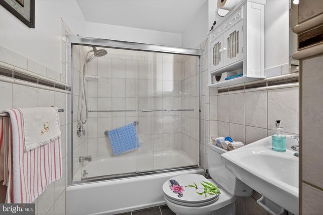 3309 ENGLEWOOD RD, Wilmington, DE 19810