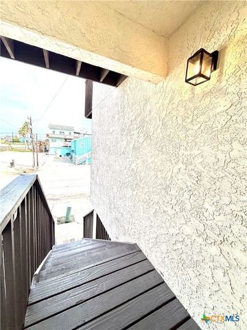 454 S 15th Street, Port O'connor, TX 77982