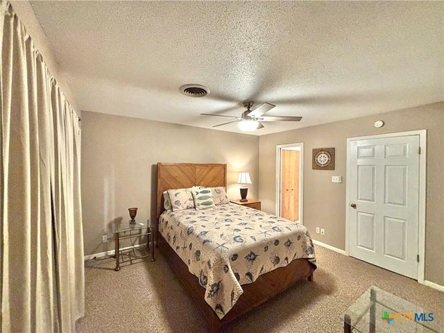 454 S 15th Street, Port O'connor, TX 77982