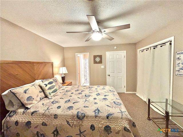 454 S 15th Street, Port O'connor, TX 77982