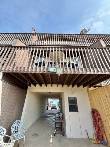 454 S 15th Street, Port O'connor, TX 77982