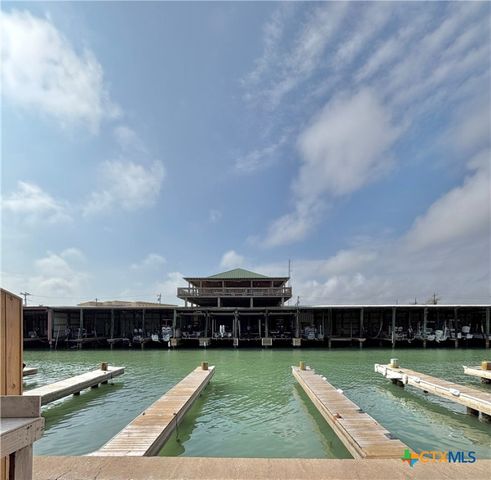 454 S 15th Street, Port O'connor, TX 77982