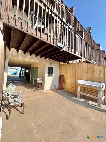 454 S 15th Street, Port O'connor, TX 77982