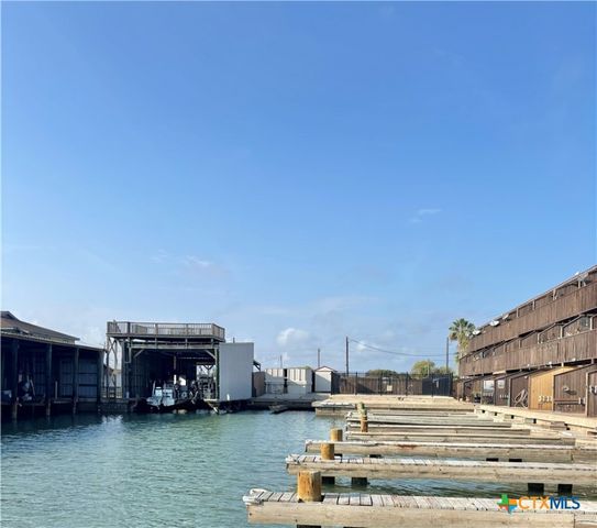 454 S 15th Street, Port O'connor, TX 77982