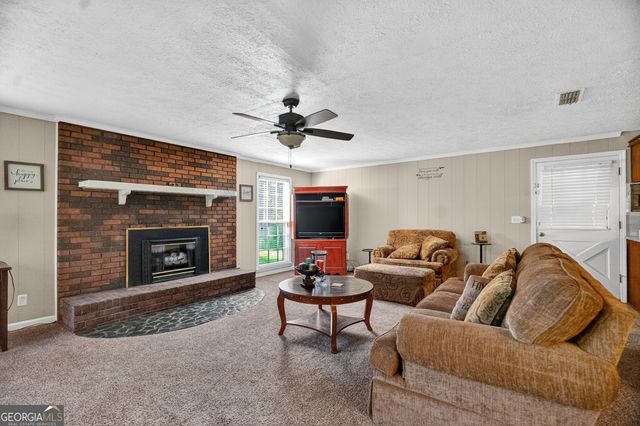 709 Vernon Ferry Road, Lagrange, GA 30240