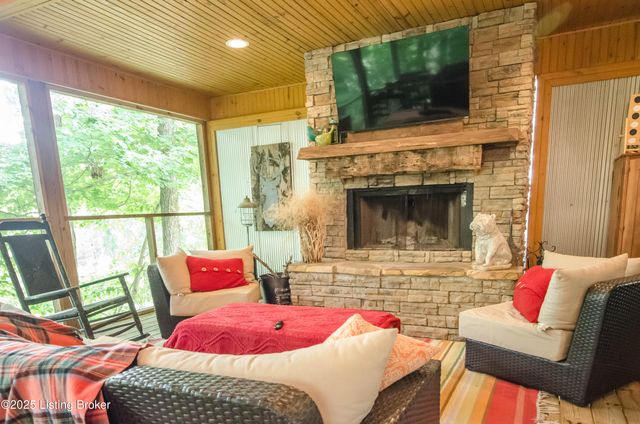 52 Lakeshore Cir, Leitchfield, KY 42754