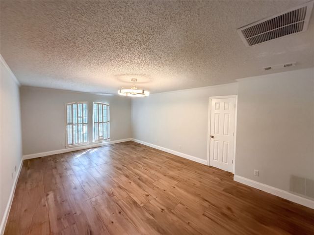 2913 Bedfordshire Lane, Plano, TX 75075