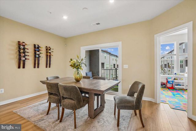 14244 NEWBROOK DR, Chantilly, VA 20151