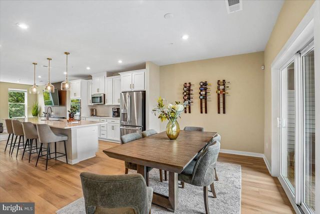 14244 NEWBROOK DR, Chantilly, VA 20151