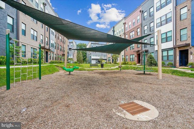 14244 NEWBROOK DR, Chantilly, VA 20151
