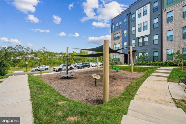 14244 NEWBROOK DR, Chantilly, VA 20151