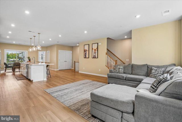14244 NEWBROOK DR, Chantilly, VA 20151