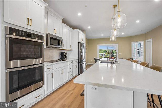 14244 NEWBROOK DR, Chantilly, VA 20151