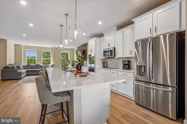 14244 NEWBROOK DR, Chantilly, VA 20151