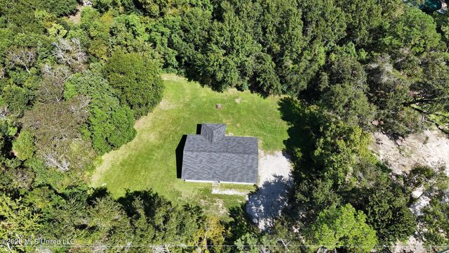 215 Old Spanish Trail, Waveland, MS 39576