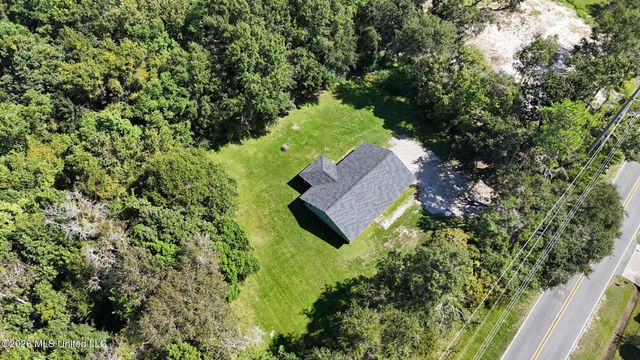 215 Old Spanish Trail, Waveland, MS 39576