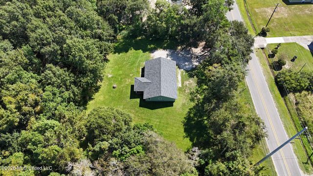 215 Old Spanish Trail, Waveland, MS 39576