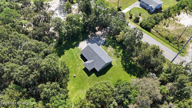 215 Old Spanish Trail, Waveland, MS 39576