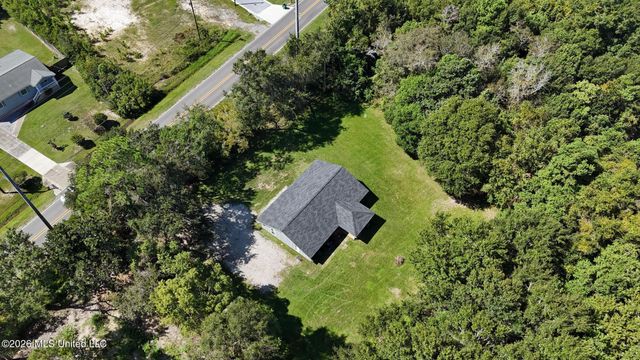 215 Old Spanish Trail, Waveland, MS 39576
