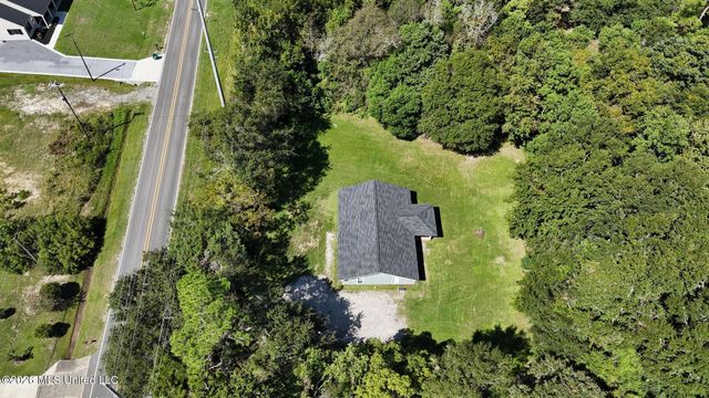 215 Old Spanish Trail, Waveland, MS 39576