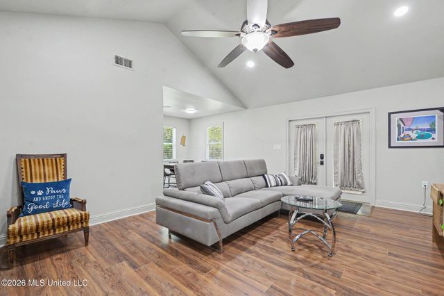215 Old Spanish Trail, Waveland, MS 39576