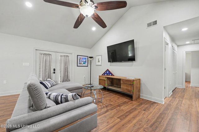 215 Old Spanish Trail, Waveland, MS 39576