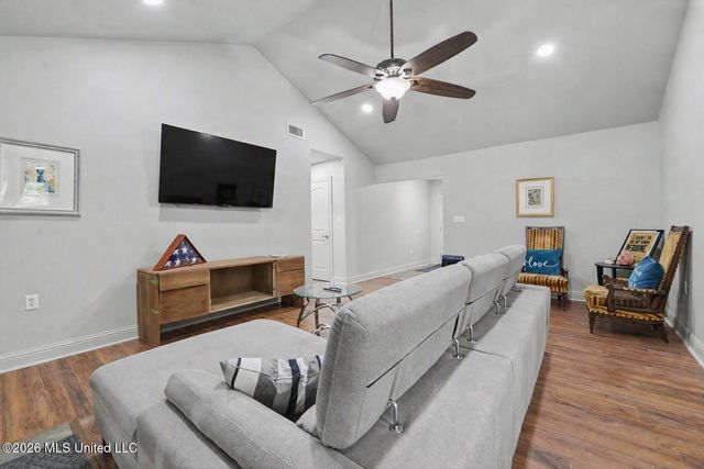 215 Old Spanish Trail, Waveland, MS 39576