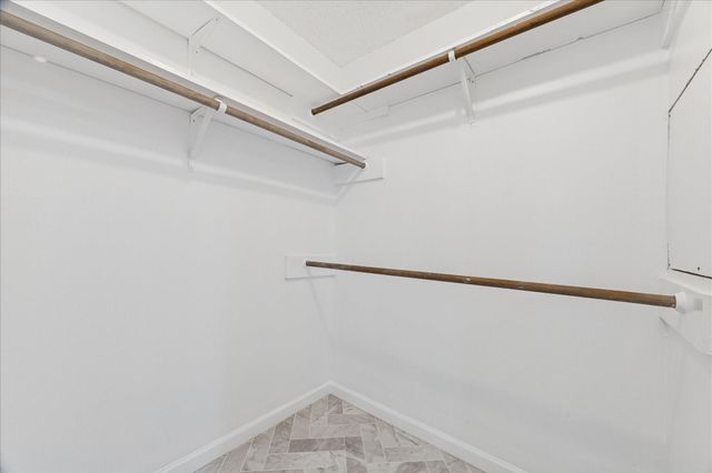 403 Colonial Drive, Friendswood, TX 77546