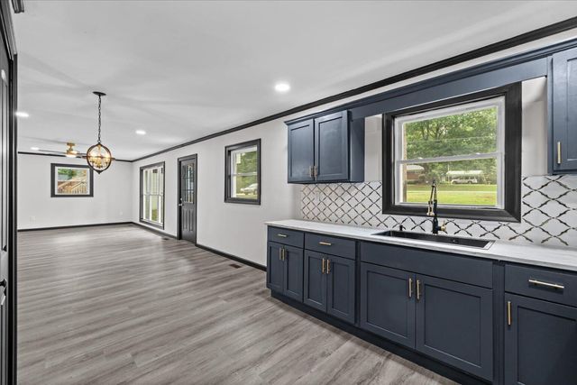 128 Robinhood Way, Dalton, GA 30720