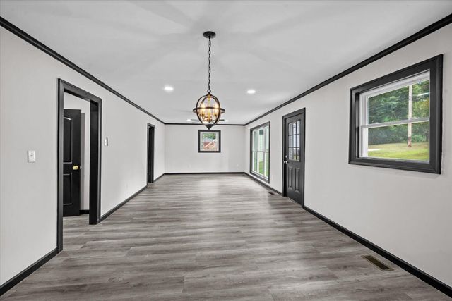128 Robinhood Way, Dalton, GA 30720