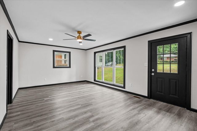 128 Robinhood Way, Dalton, GA 30720