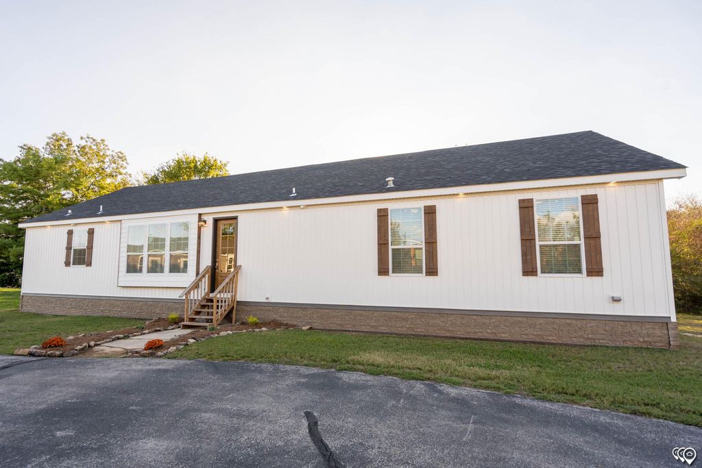 648 Bc Esates Lane, Cross, SC 29436
