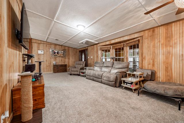 684 E Nix Rd Road, Rockport, AR 72104