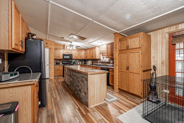 684 E Nix Rd Road, Rockport, AR 72104