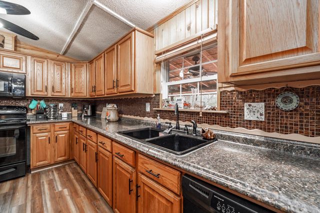 684 E Nix Rd Road, Rockport, AR 72104