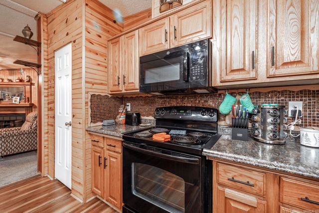 684 E Nix Rd Road, Rockport, AR 72104