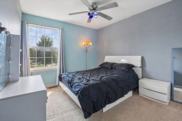 5645 Savoy Drive, Lake In The Hills, IL 60156