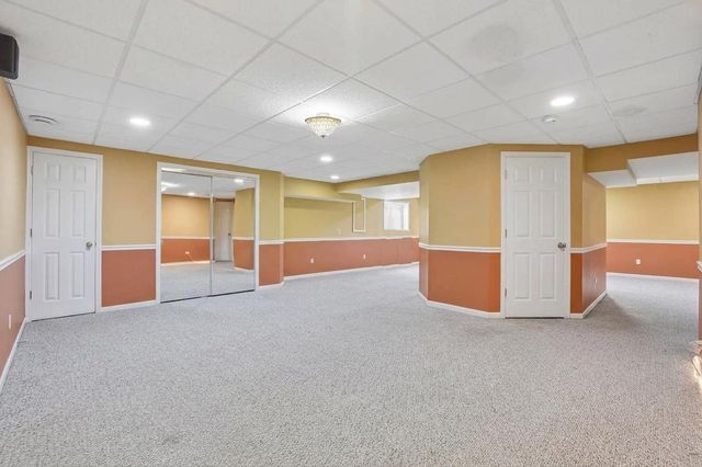 5645 Savoy Drive, Lake In The Hills, IL 60156