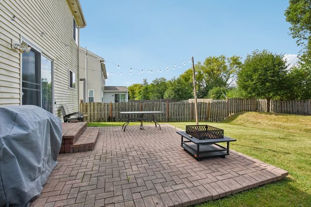 5645 Savoy Drive, Lake In The Hills, IL 60156