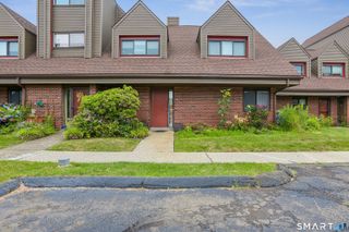 70 Montoya Drive 70, Branford, CT 06405