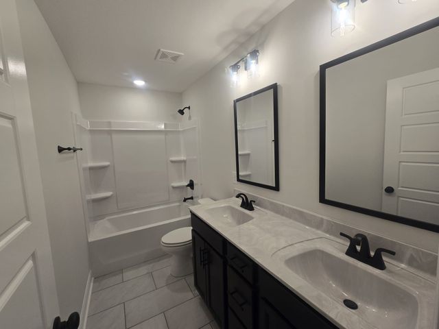 509 N Halifax Ct, Clarksville, TN 37040