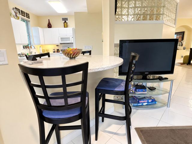 6325 GRAYCLIFF Drive B, Boca Raton, FL 33496