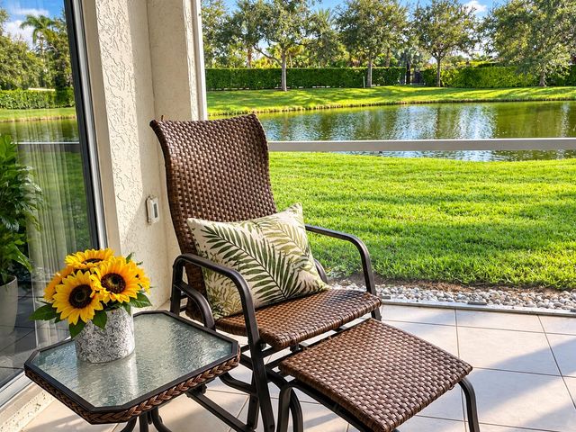 6325 GRAYCLIFF Drive B, Boca Raton, FL 33496