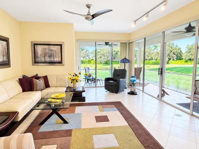 6325 GRAYCLIFF Drive B, Boca Raton, FL 33496