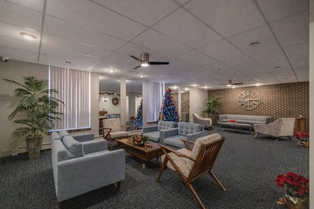 1321 S Finley Road 419, Lombard, IL 60148