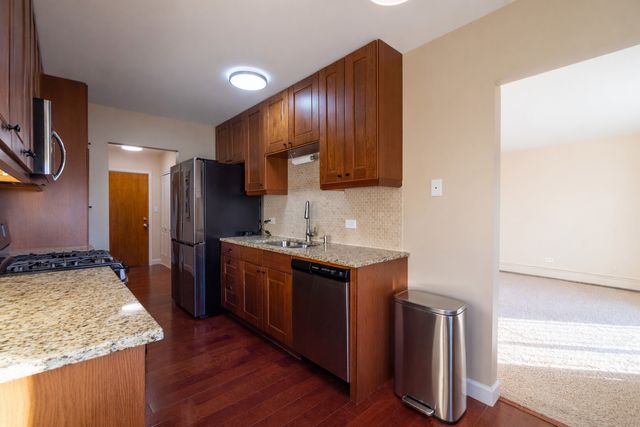 1321 S Finley Road 419, Lombard, IL 60148