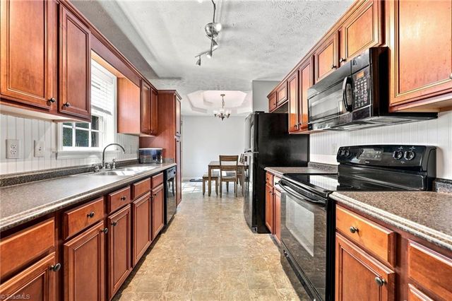 314 Conrad Circle, Thomasville, NC 27360