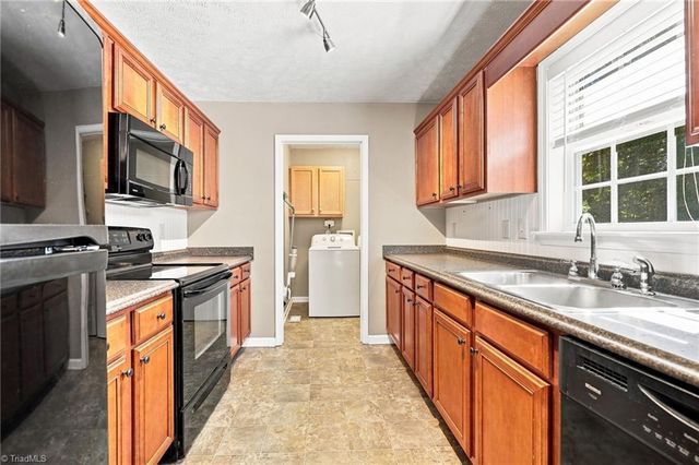 314 Conrad Circle, Thomasville, NC 27360