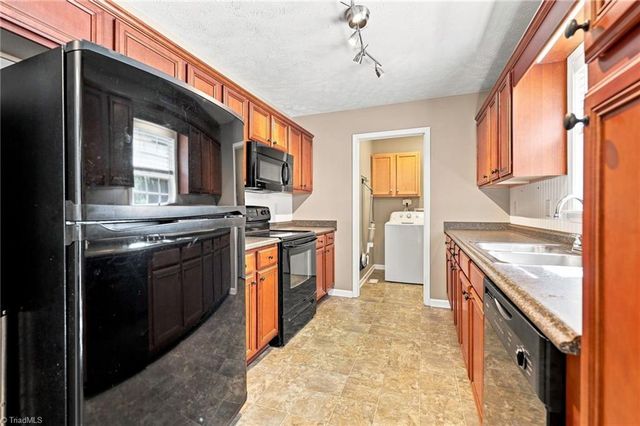 314 Conrad Circle, Thomasville, NC 27360