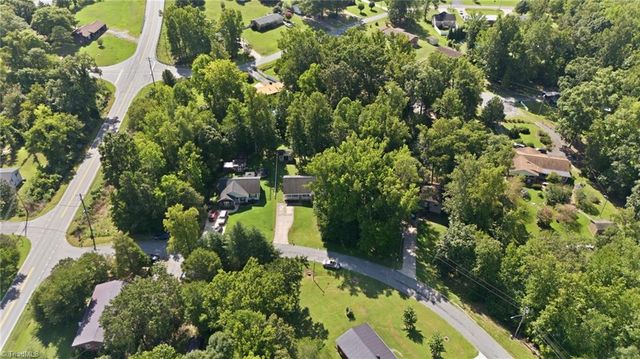 314 Conrad Circle, Thomasville, NC 27360